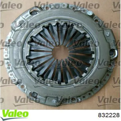 Комплект зчеплення (3 частини) VALEO 832228 ціна, від 168.16 USD