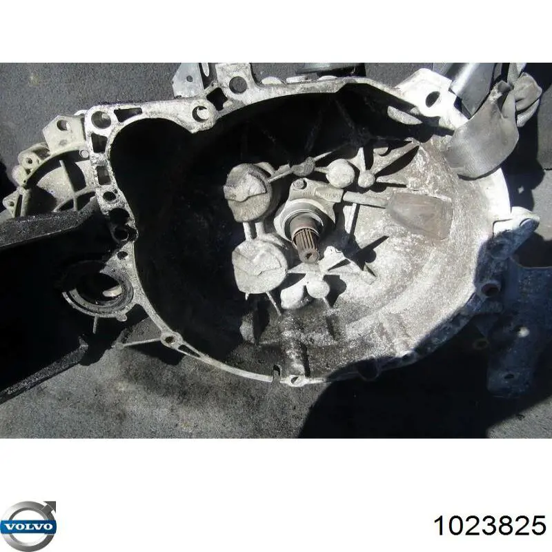 Купити 1023825 Volvo 