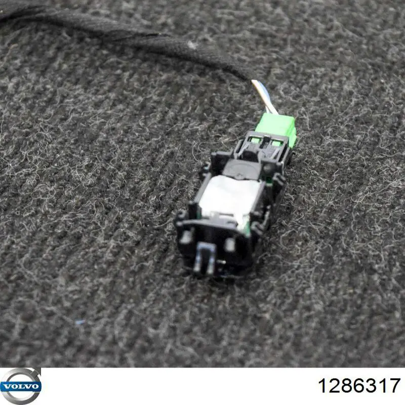Плафон освітлення салону/кабіни Volvo 1286317 ціна, від 9.85 USD