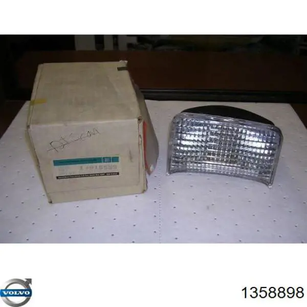 Купити 1358898 Volvo Захисна решітка радіатора