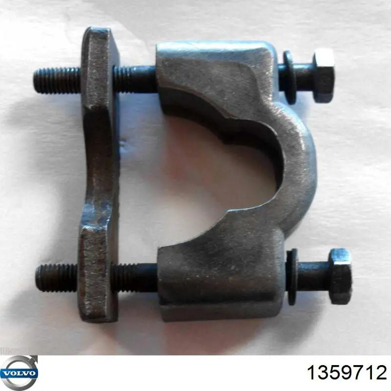 Карданчик вала рульової колонки, нижній Volvo 1359712 ціна, від 28.25 USD