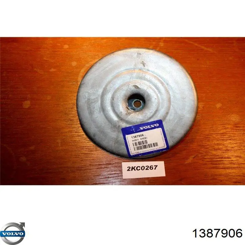 1387906 Volvo 