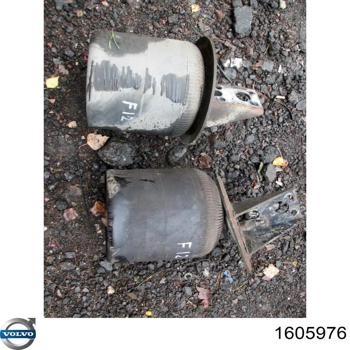 Передні тормозні колодки 1605976 Volvo