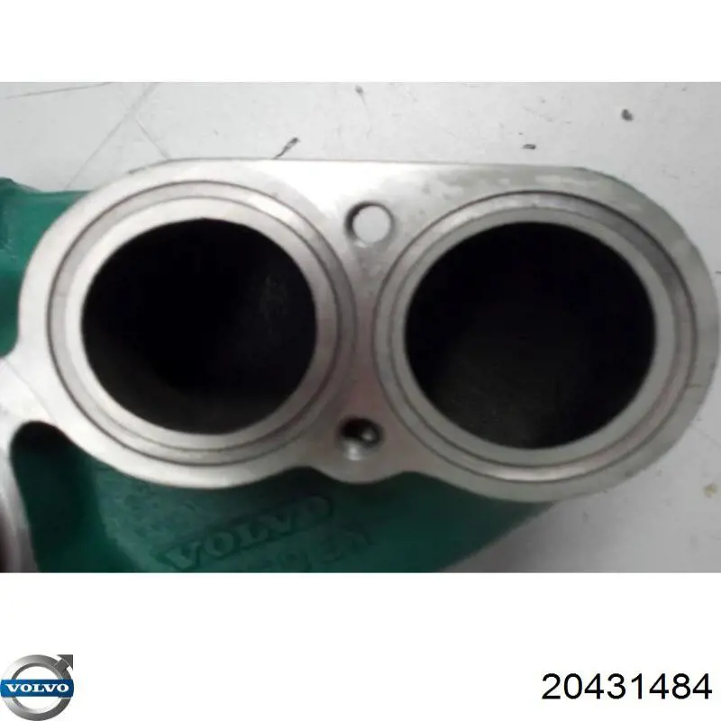 Купити 20431484 Volvo Насос охолоджуючої рідини