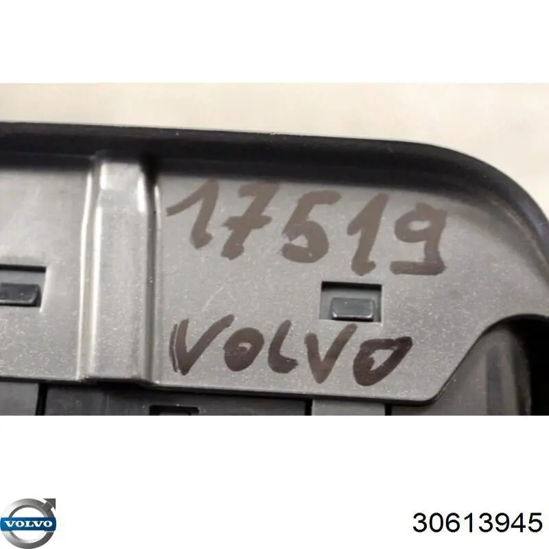 30613945 Volvo 