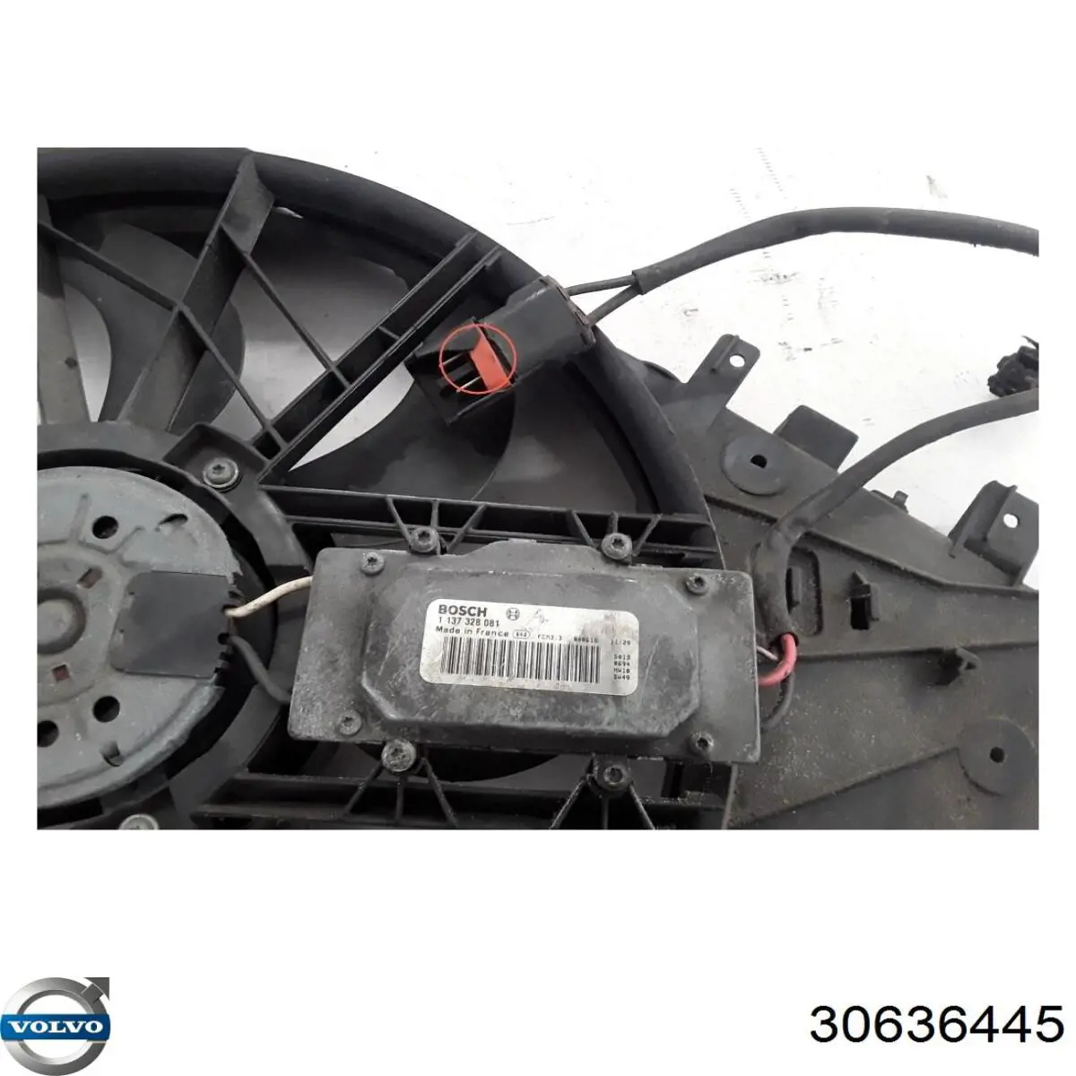 8623735 Volvo Дифузор радіатора охолодження, в зборі з мотором і крильчаткою