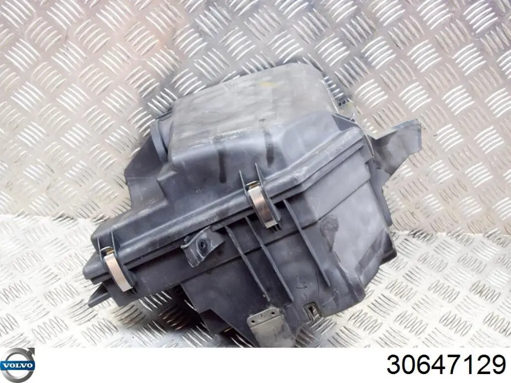 Корпус повітряного фільтра Volvo 30647129 ціна, від 92.80 USD
