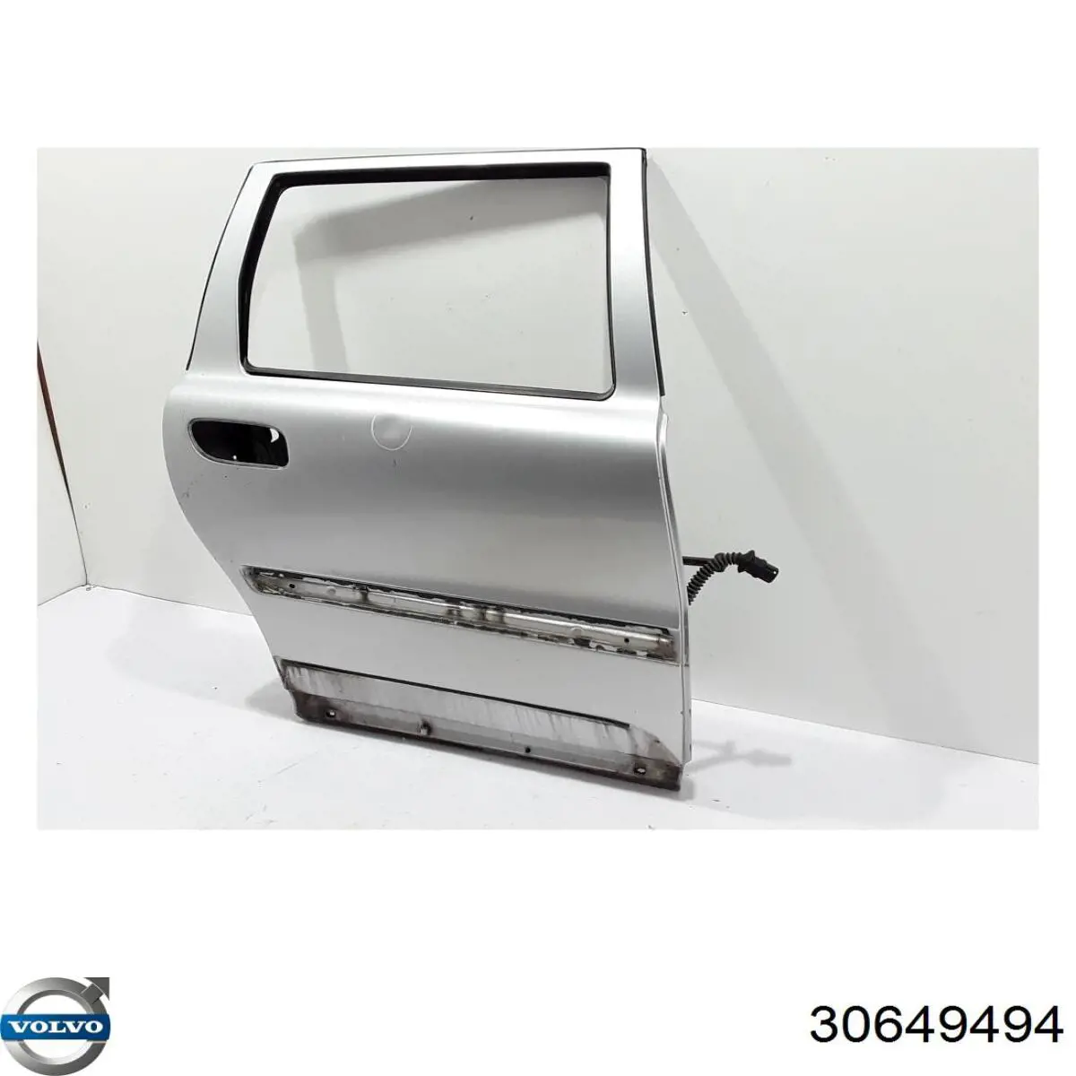 Двері задні, праві Volvo 30649494 ціна, від 120.92 USD