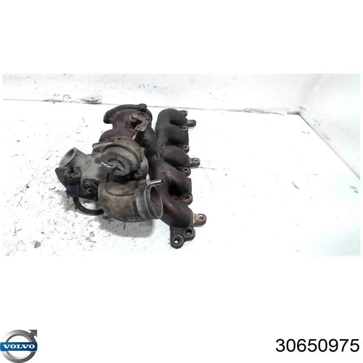 Купити 30650975 Volvo Турбіна