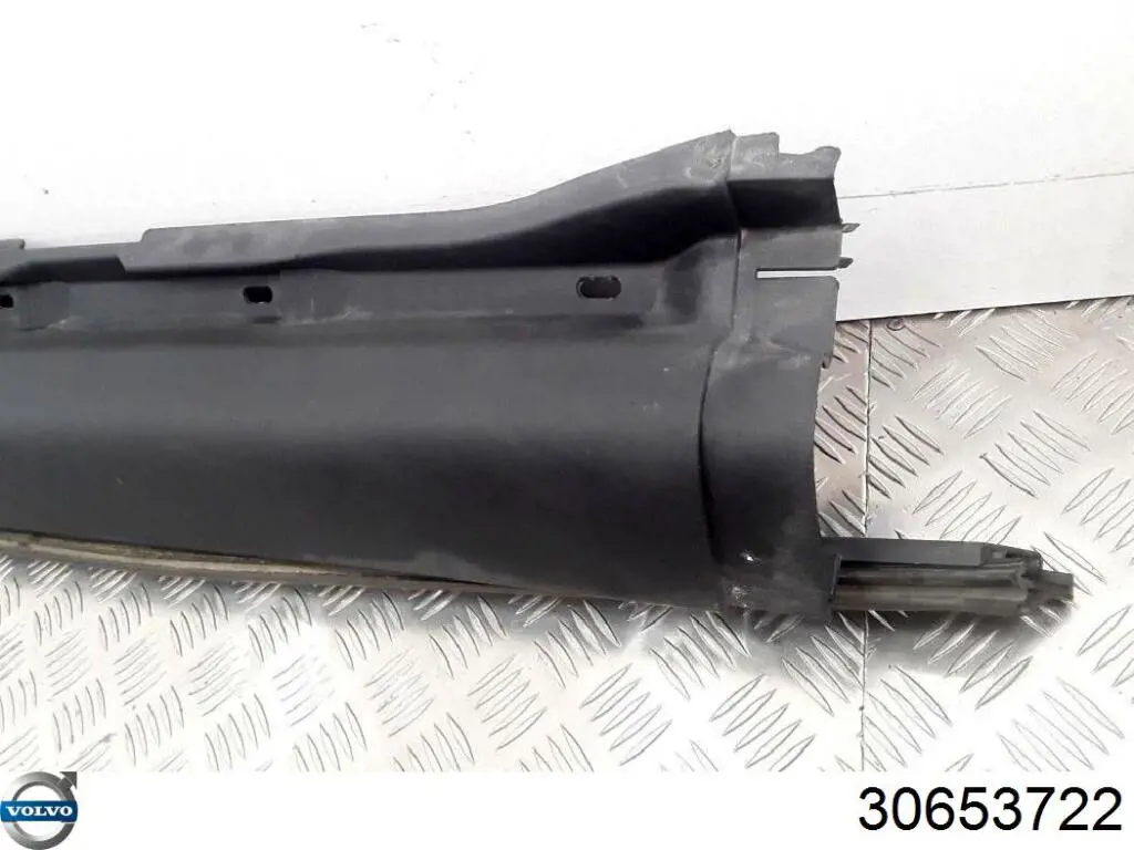 30653722 Volvo Накладка зовнішня (молдинг) порога, лівий