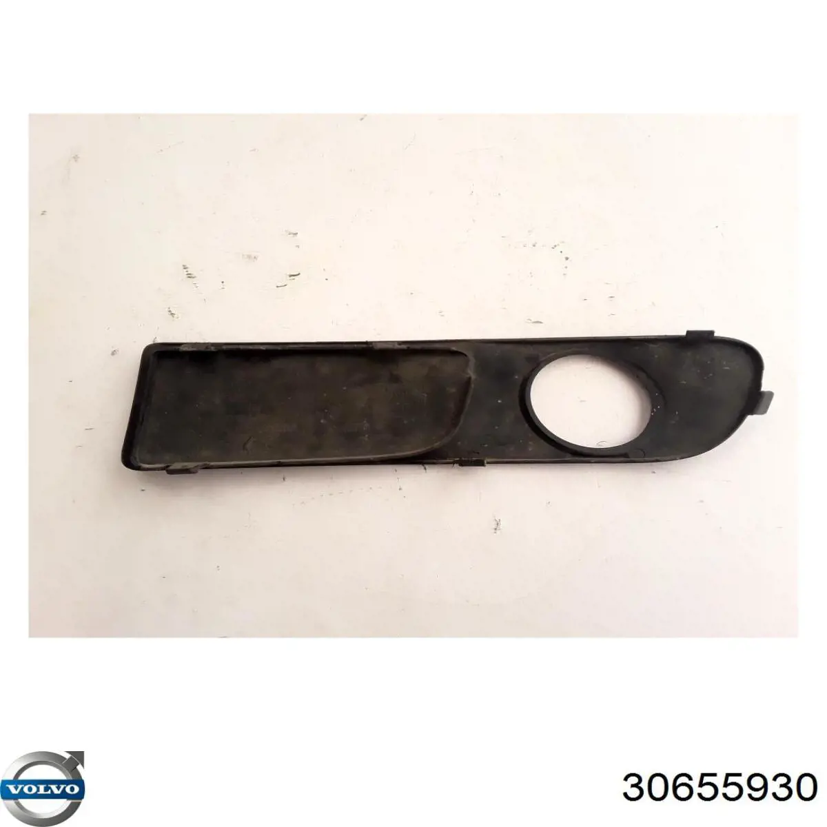 Ободок протитуманки Volvo 30655930 ціна, від 19.69 USD