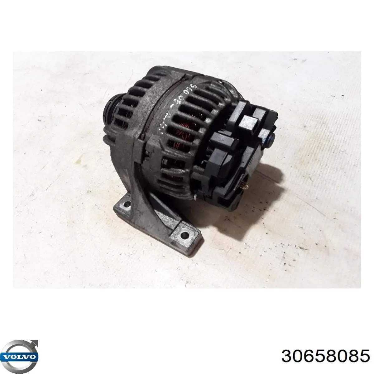 Купити 30658085 Volvo Генератор