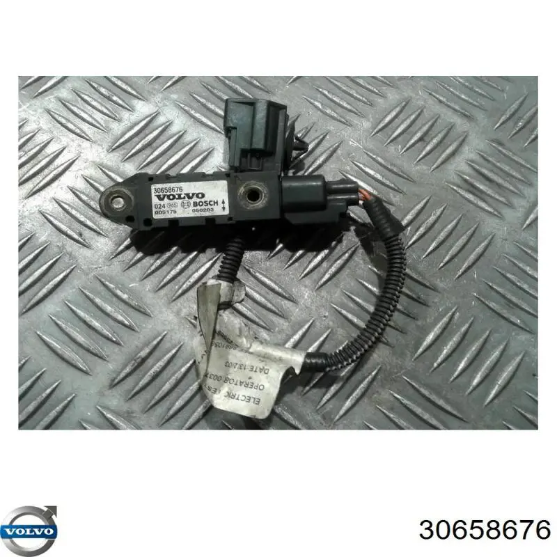 8696593 Volvo Датчик подушки безпеки