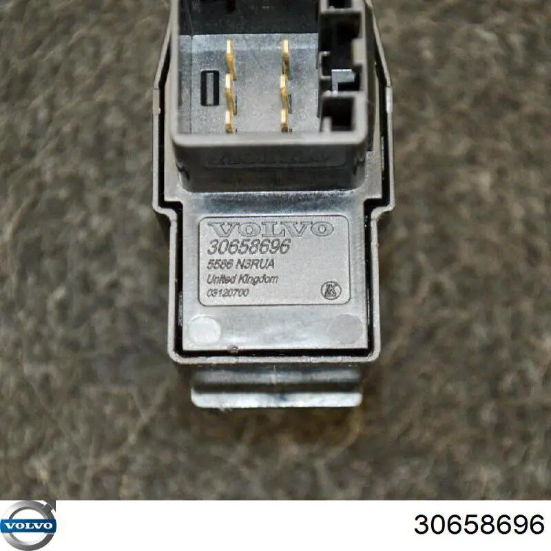 Купити 30658696 Volvo Кнопка вмикання двигуна склопідіймача задня