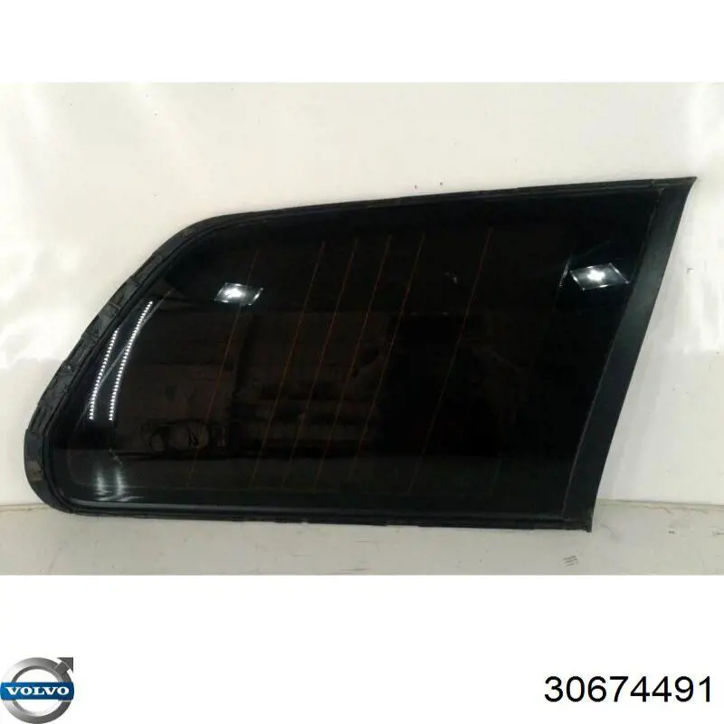 30779653 Volvo Стукло багажника, праве