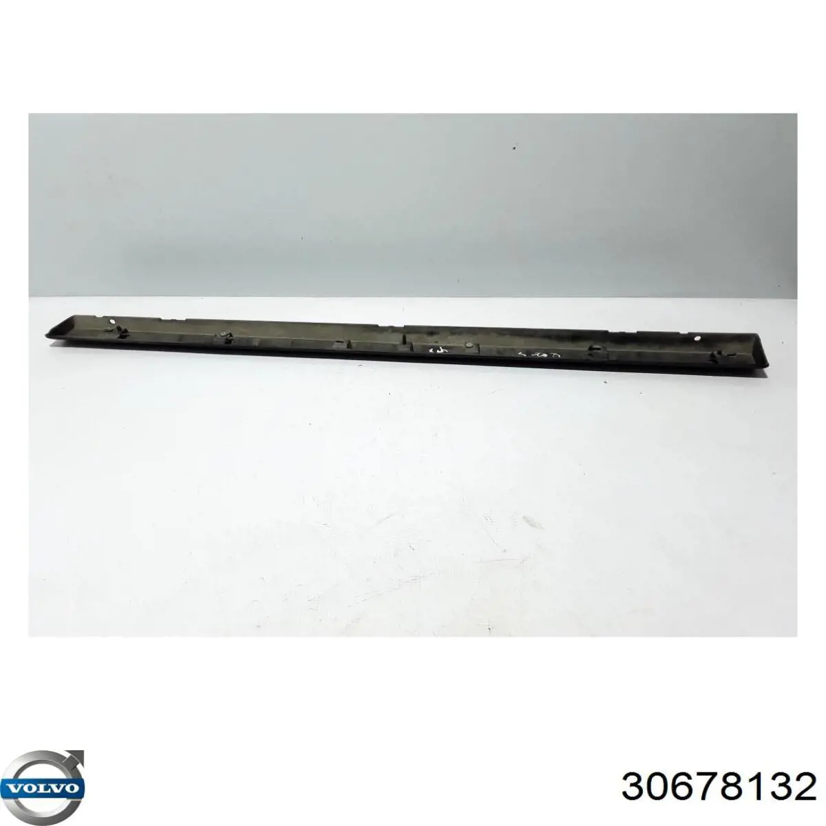 30678132 Volvo 