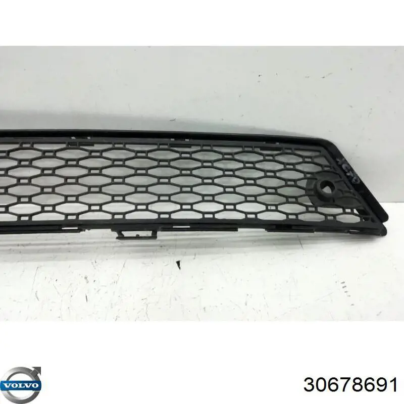 30678691 Volvo Решітка радіатора