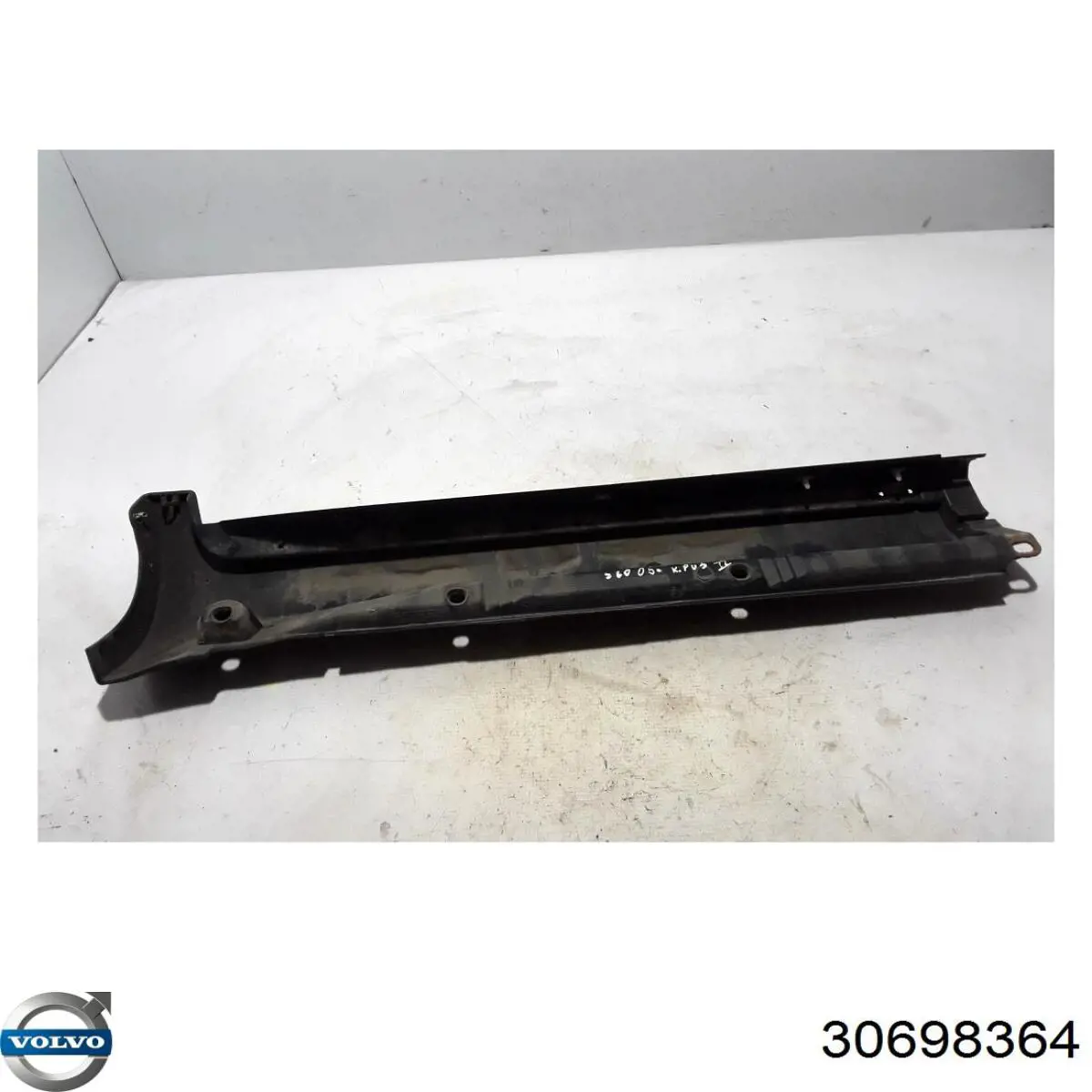 30698364 Volvo 