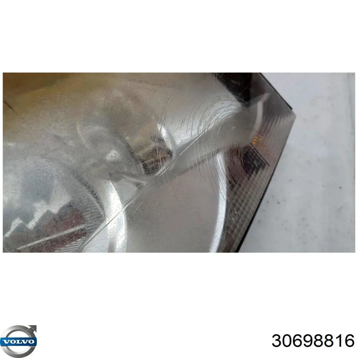 30698816 Volvo Основна фара - вставка