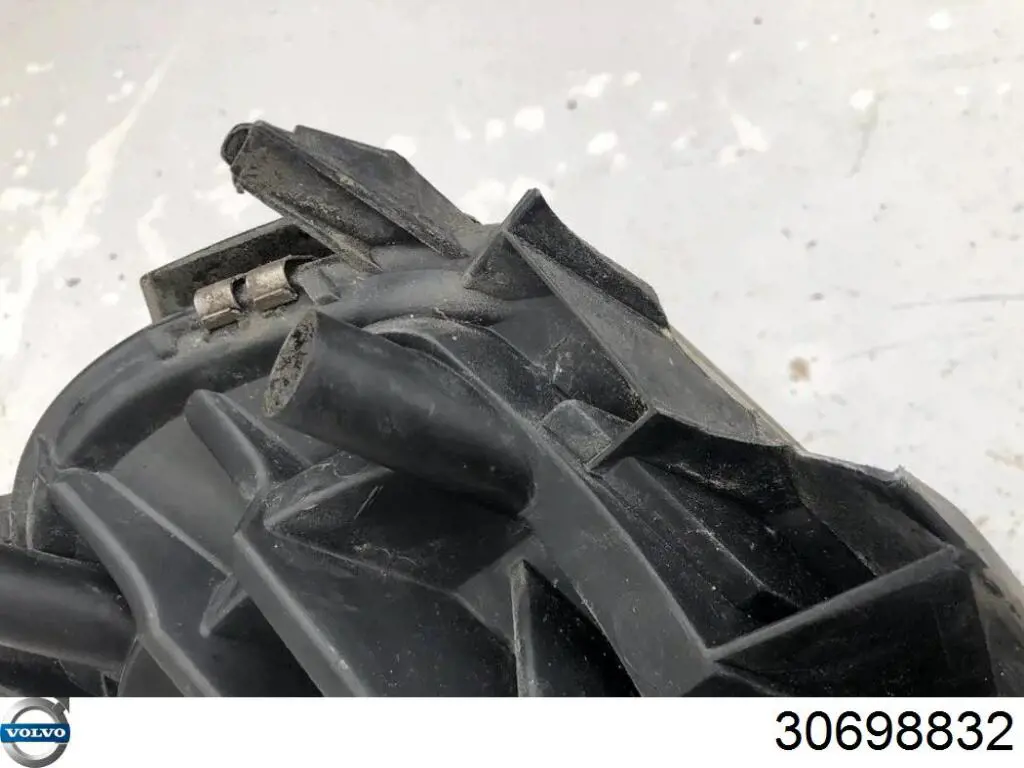 30698832 Volvo Основна фара - вставка