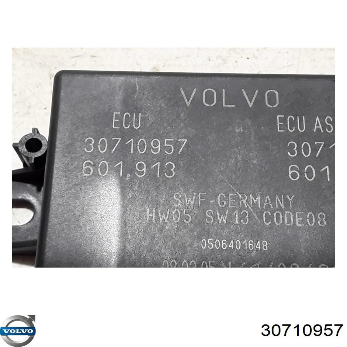 Купити 30710957 Volvo 