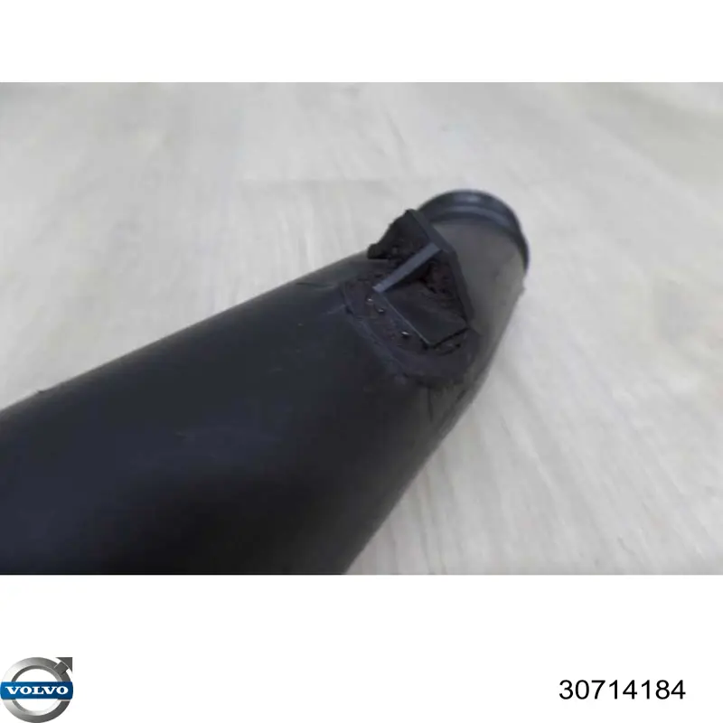 Шланг/патрубок интеркуллера Volvo 30714184 ціна, від 190.03 USD