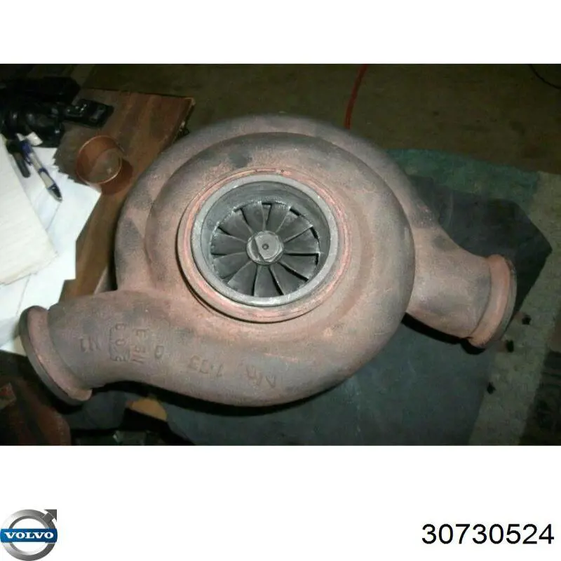 Купити 30730524 Volvo Радіатор интеркуллера
