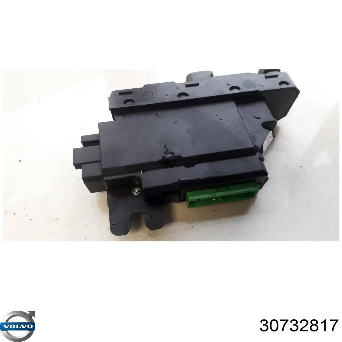 Кнопковий блок керування склопідіймачами передній правий Volvo 30658695 ціна, від 9.86 USD