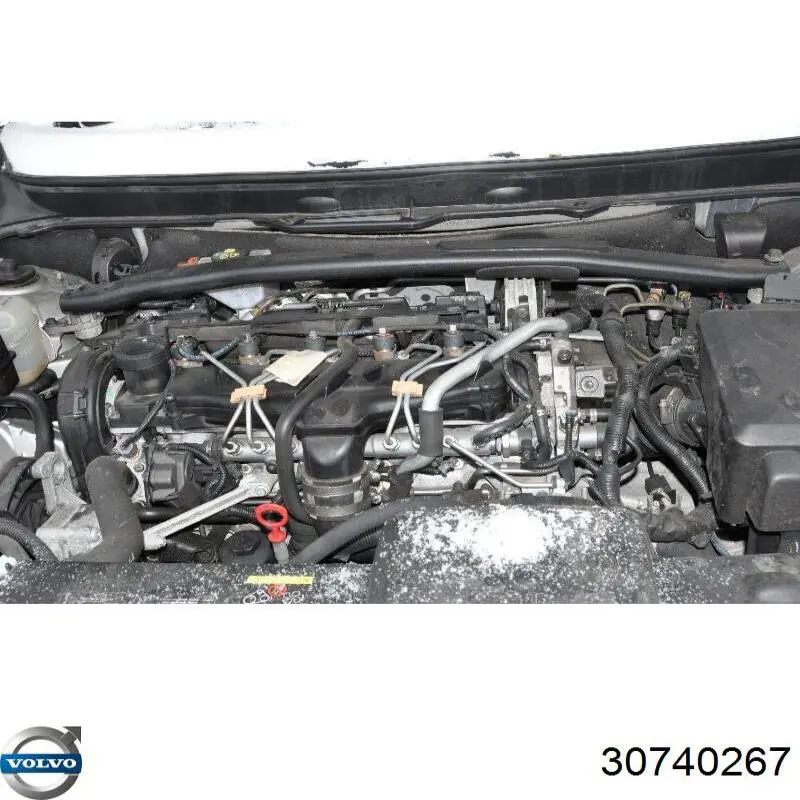 Шланг ГПК, низького тиску, від бачка до насосу 30740267 Volvo