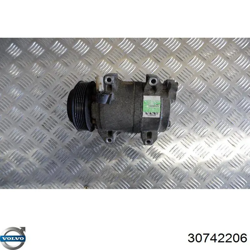 Компресор системи кондиціювання Volvo 30742206 ціна, від 234.17 USD