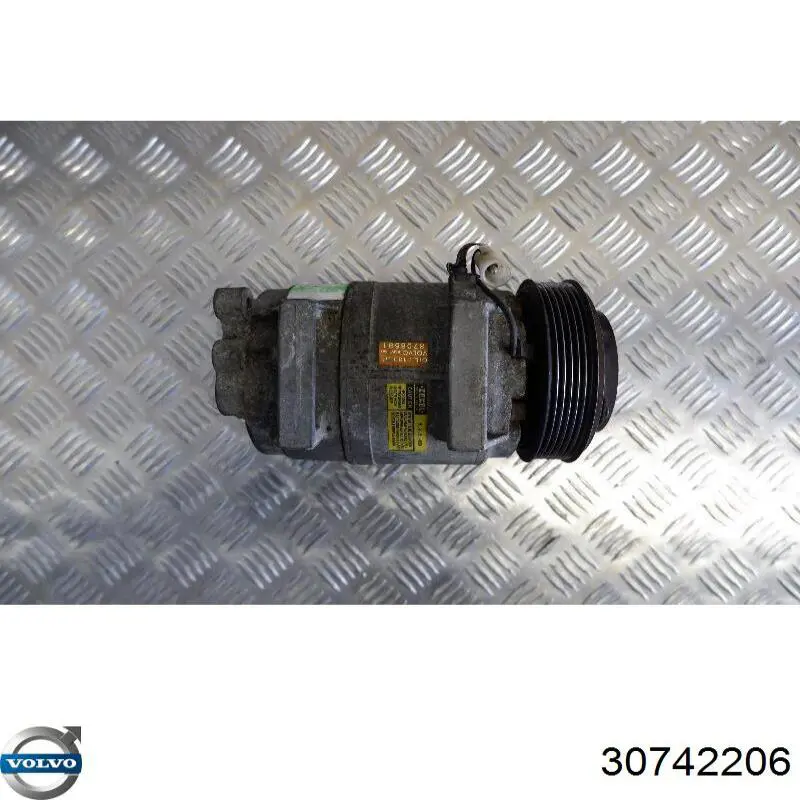 Купити 30742206 Volvo Компресор кліматичної установки