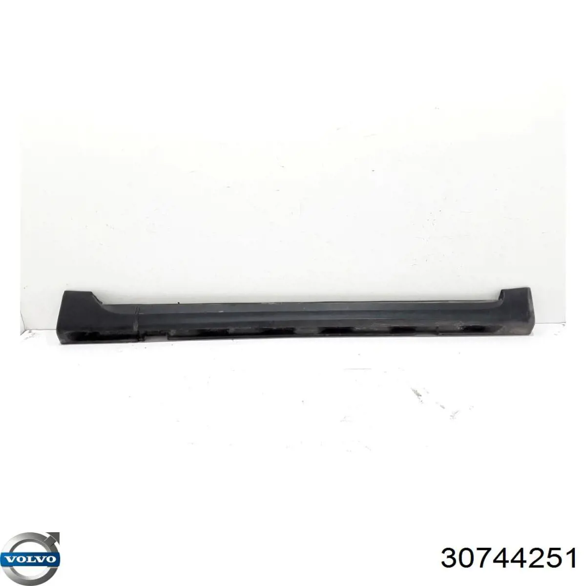 30744251 Volvo 