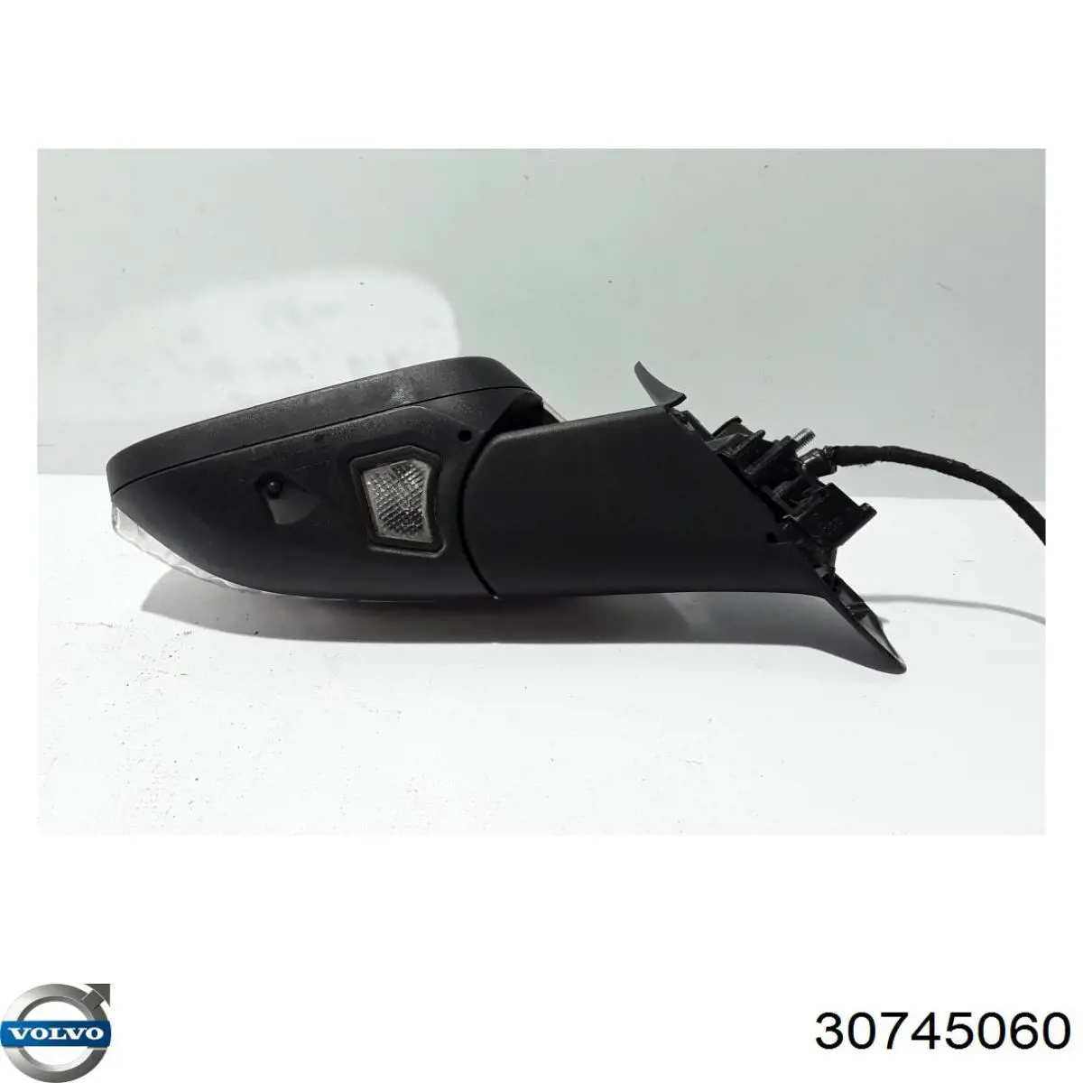Купити 30745060 Volvo 