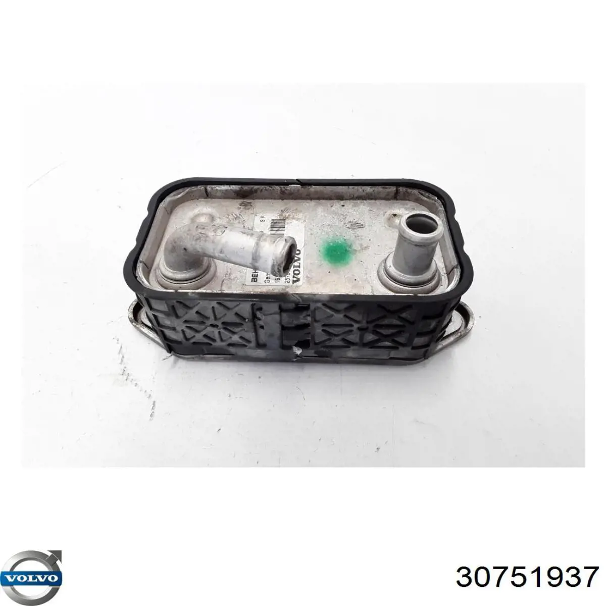 Радіатор масляний 30751937 Volvo