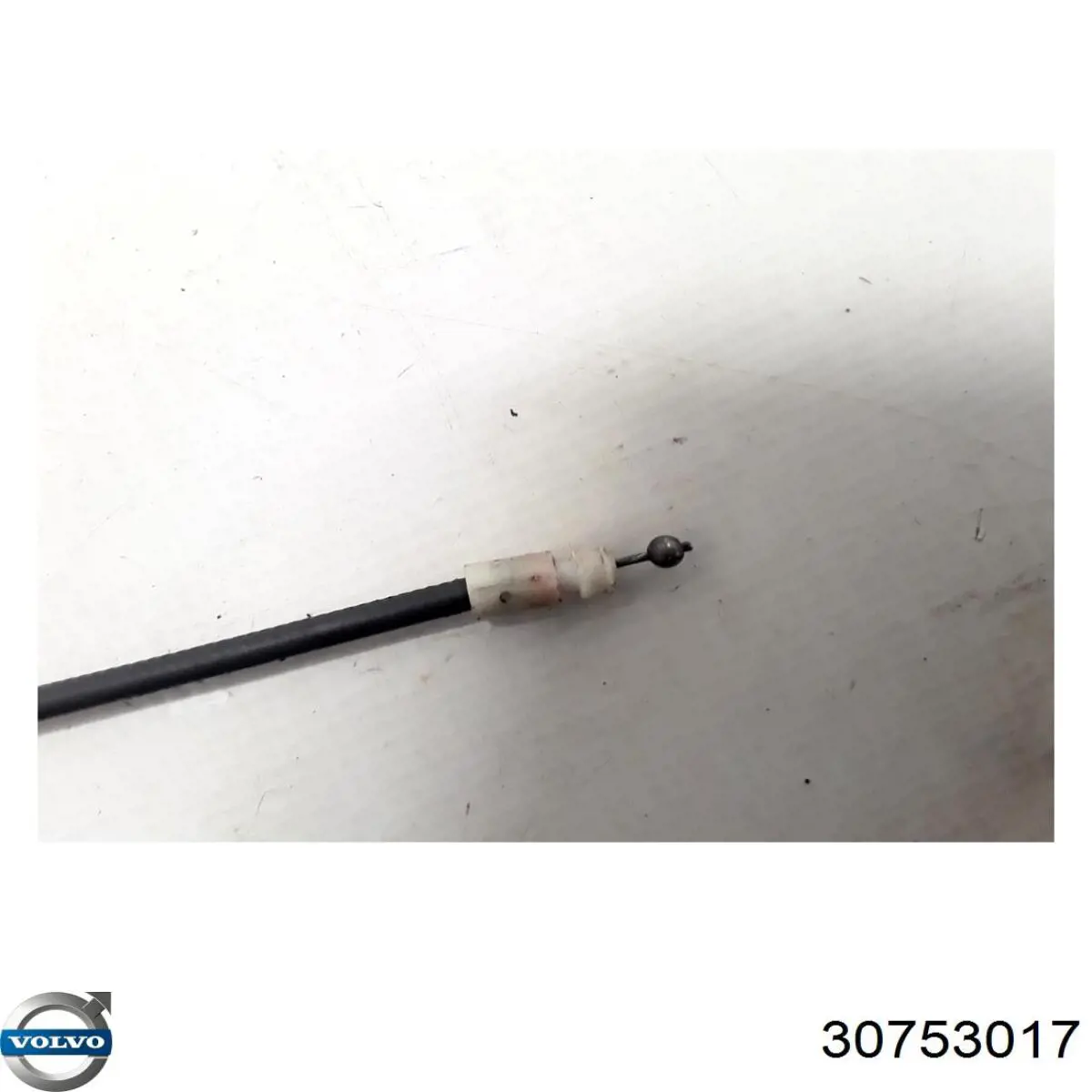 Трос замка капота на Volvo V50  MW