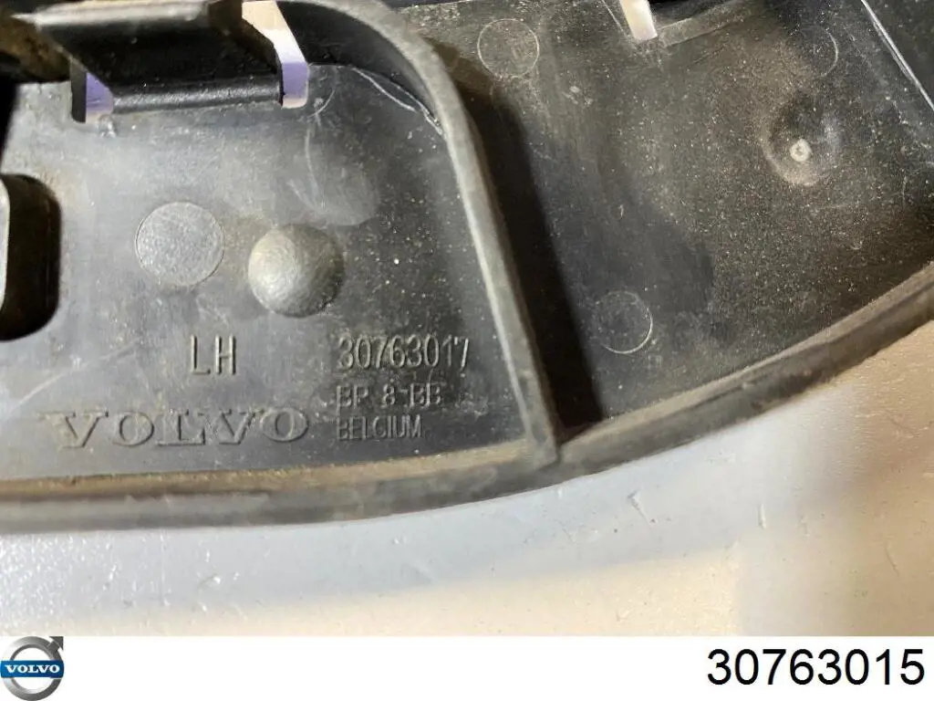 Направляюча заднього бампера, ліва Volvo 30763015 ціна, від 19.00 USD