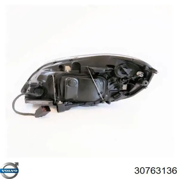 Купити 30763136 Volvo Права блок фара