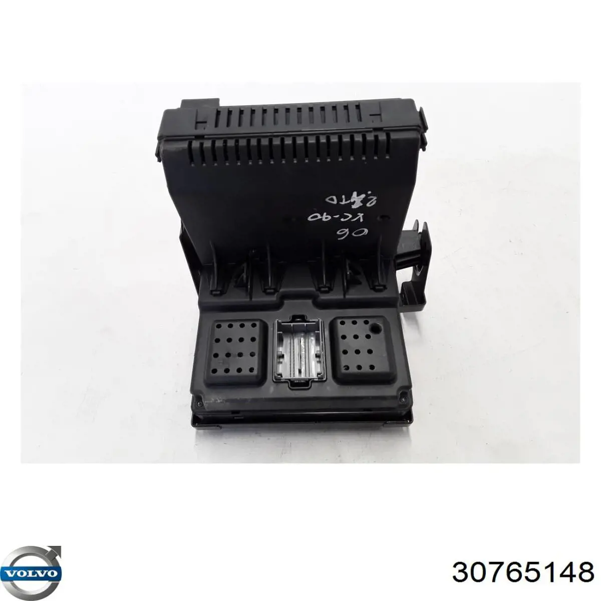 Коробка запобіжників Volvo 30728539 ціна, від 209.04 USD