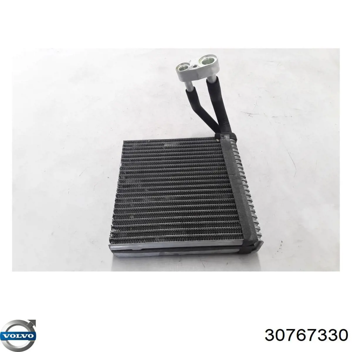 30767330 Volvo Охолоджувач повітря