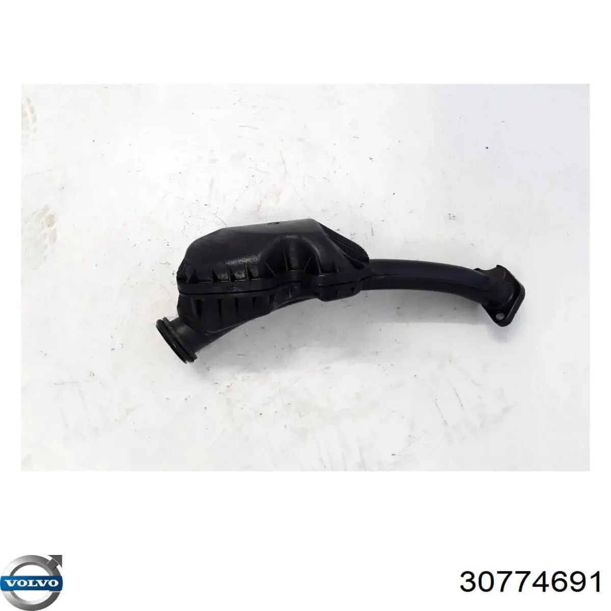 Резонатор повітряного фільтра Volvo 30774691 ціна, від 25.34 USD