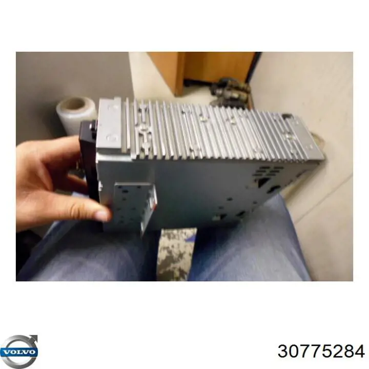 Купити 30775284 Volvo Магнітола