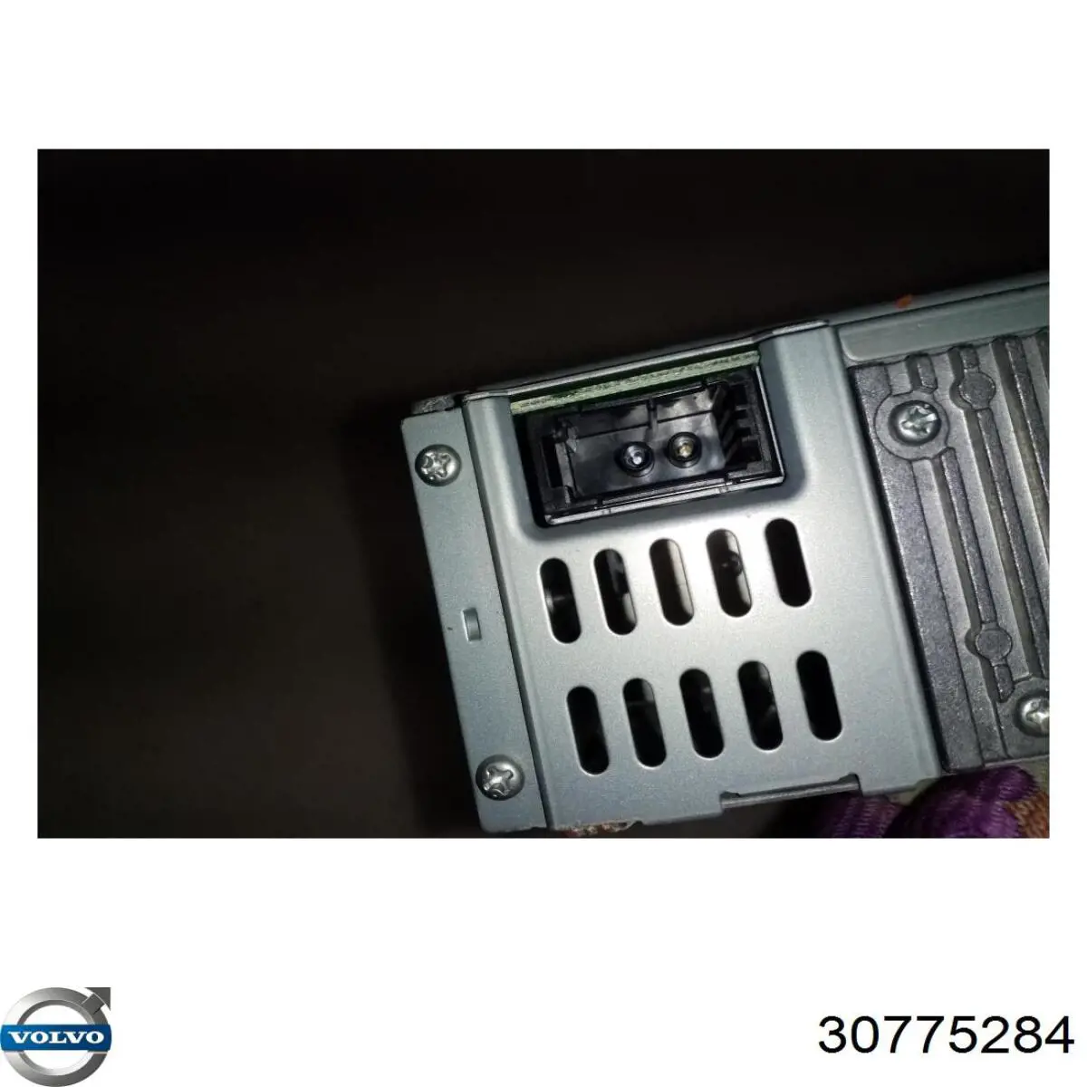 Магнітола (радіо AM/FM) Volvo 30775284 ціна, від 16.89 USD