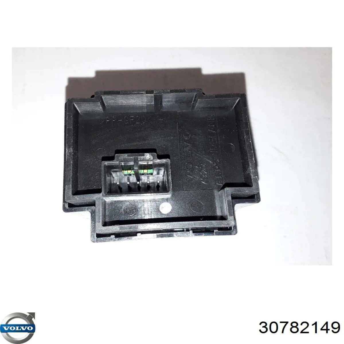 Купити 8697439 Volvo 