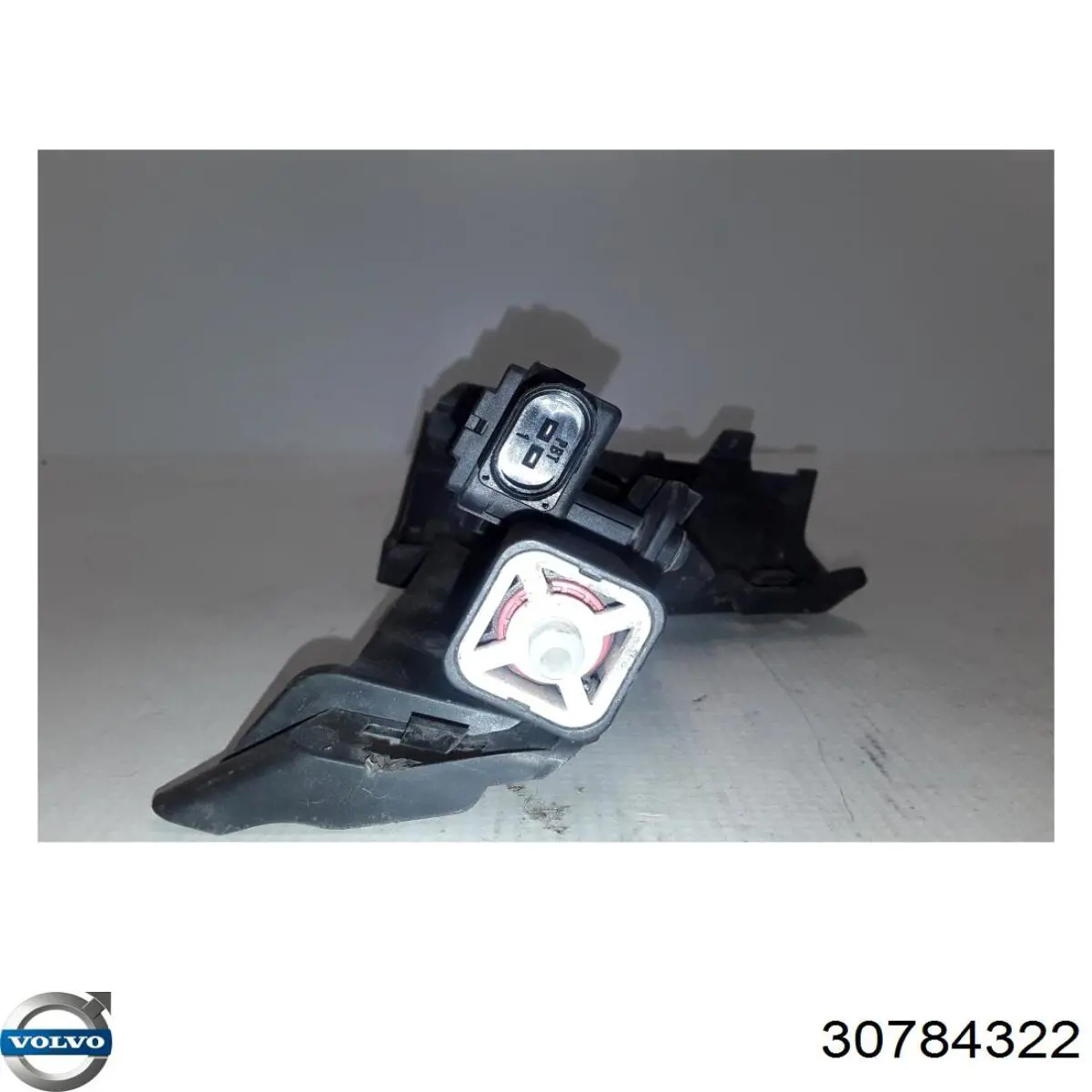 Форсунка омивача фари передньої, правої Volvo 31301044 ціна, від 54.73 USD