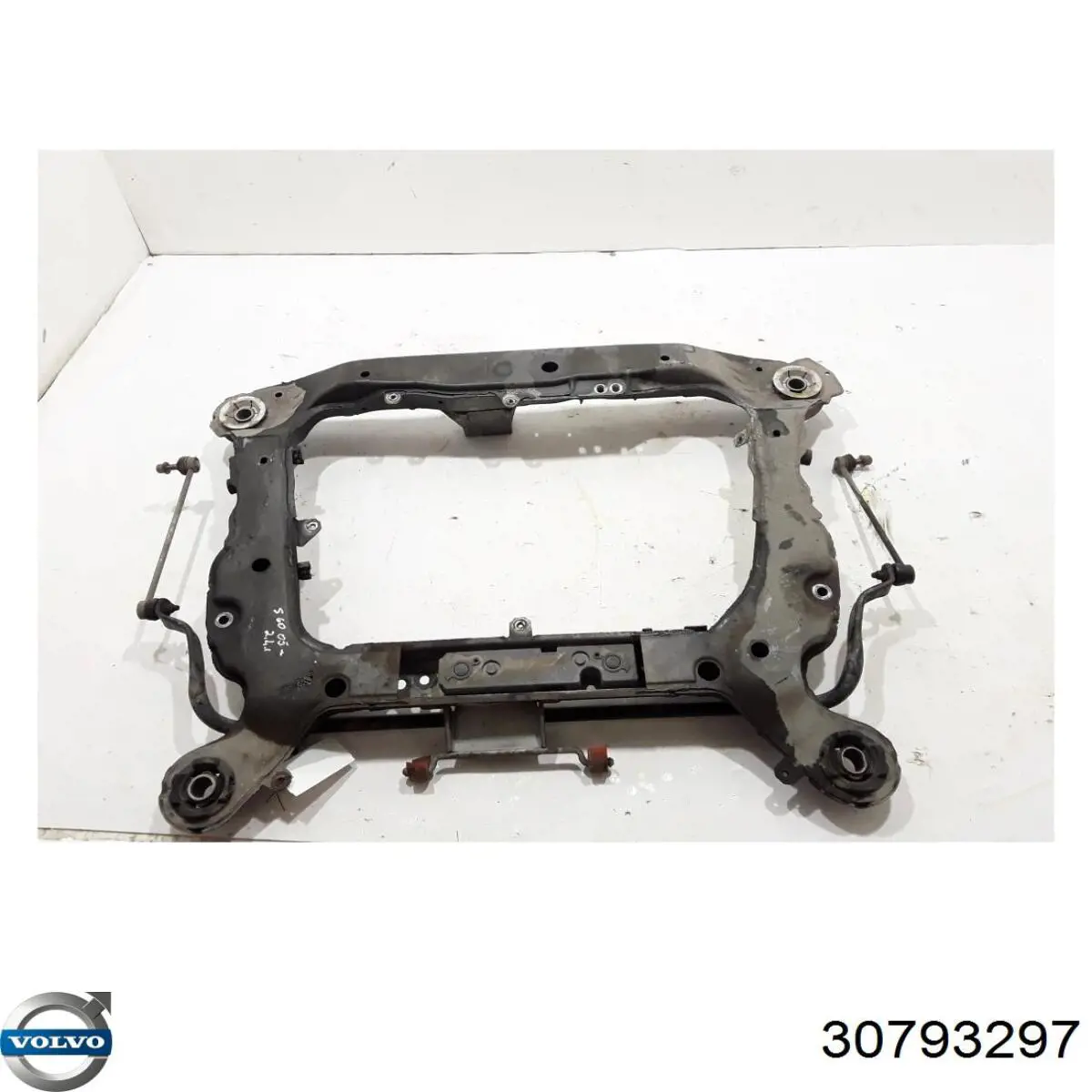 Підрамник передньої підвіски Volvo 30640423 ціна, від 112.49 USD