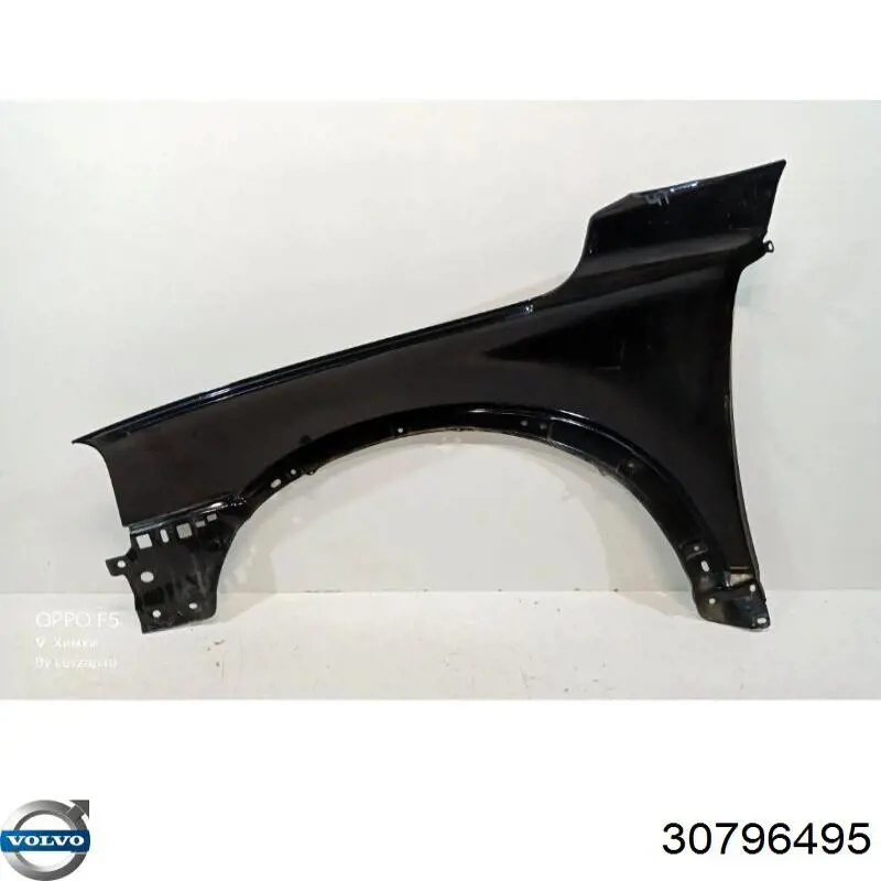 Купити 30796495 Volvo Крила