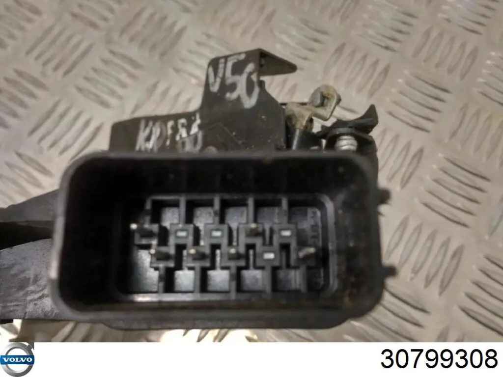 Купити 30663821 Volvo Замок передньої лівої двері