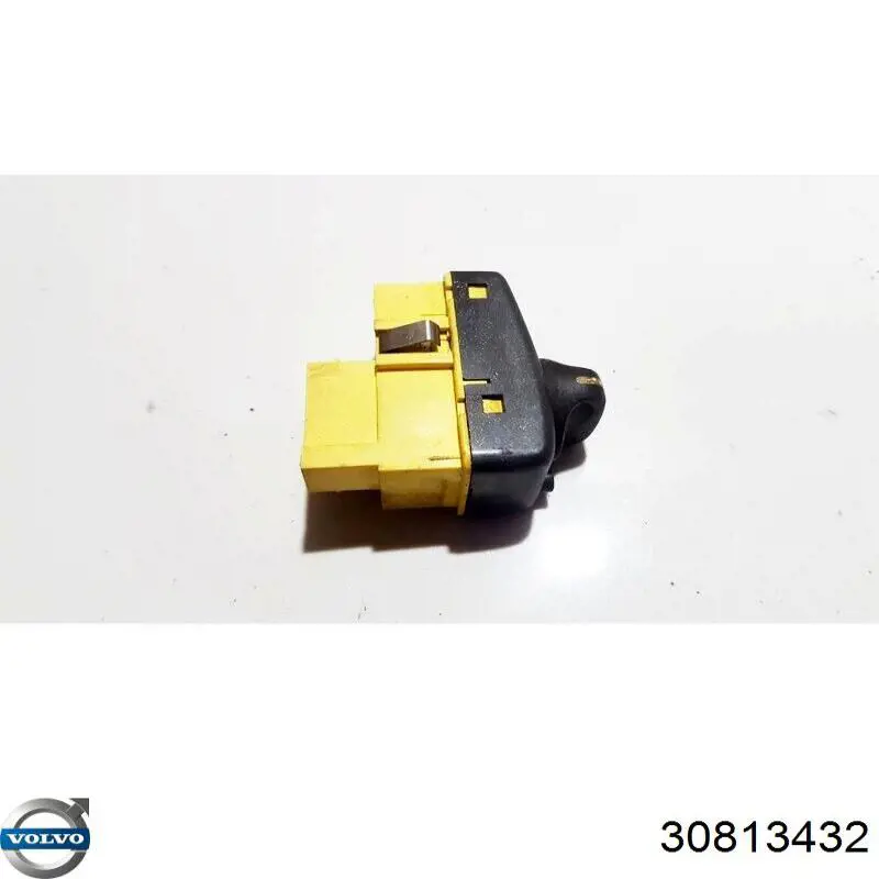 Купити 30854647 Volvo 