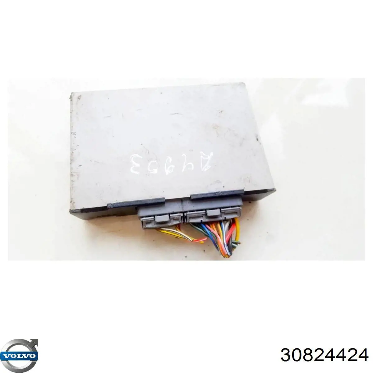 30824424 Volvo 