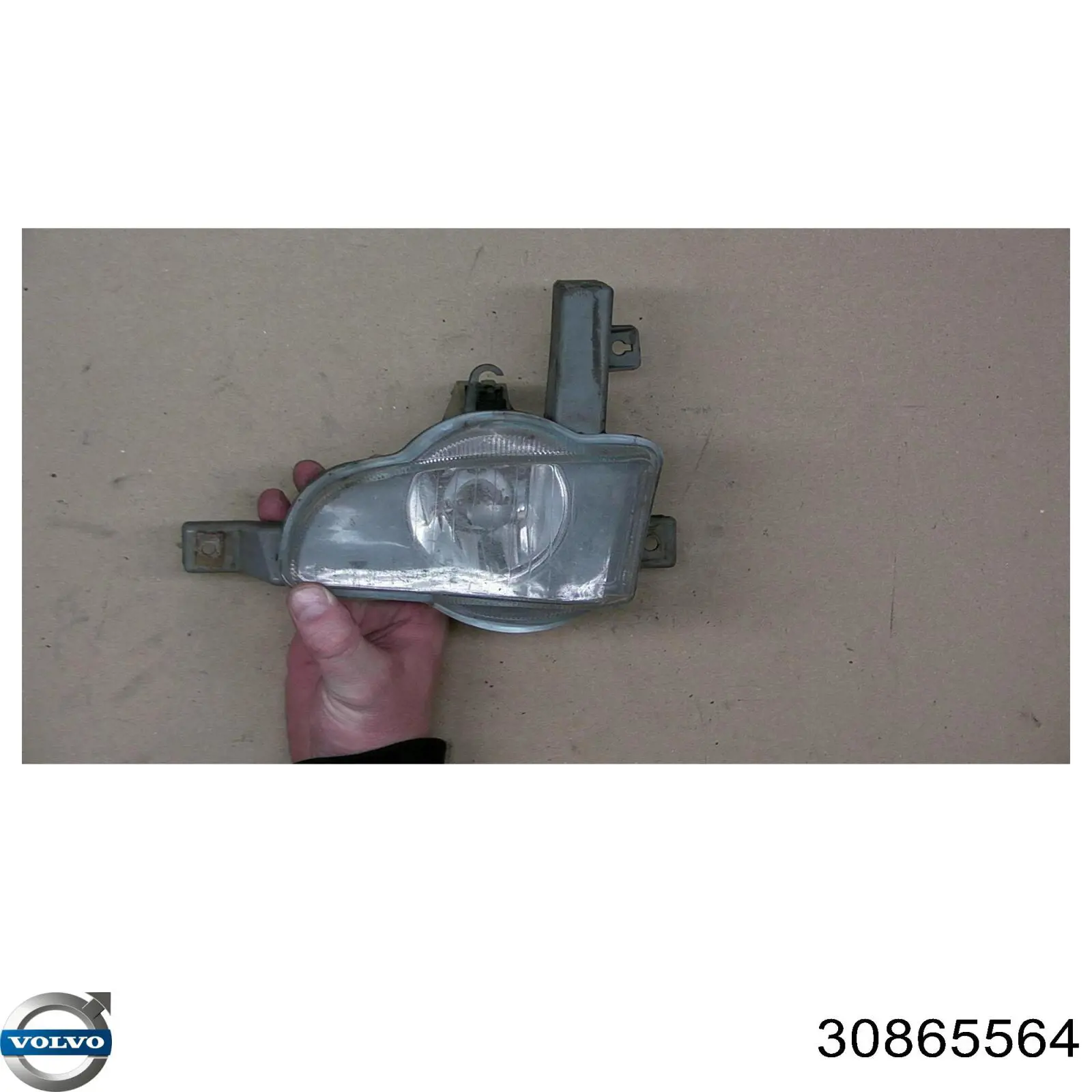 Протитуманка ліва Volvo 30865564 ціна, від 43.97 USD